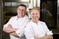 Sven Heidemann und Frank Höhle (r.) sind die Walter Rau Experten im Backlabor. Sven Heidemann und Frank Höhle (r.) sind die Walter Rau Experten im Backlabor.