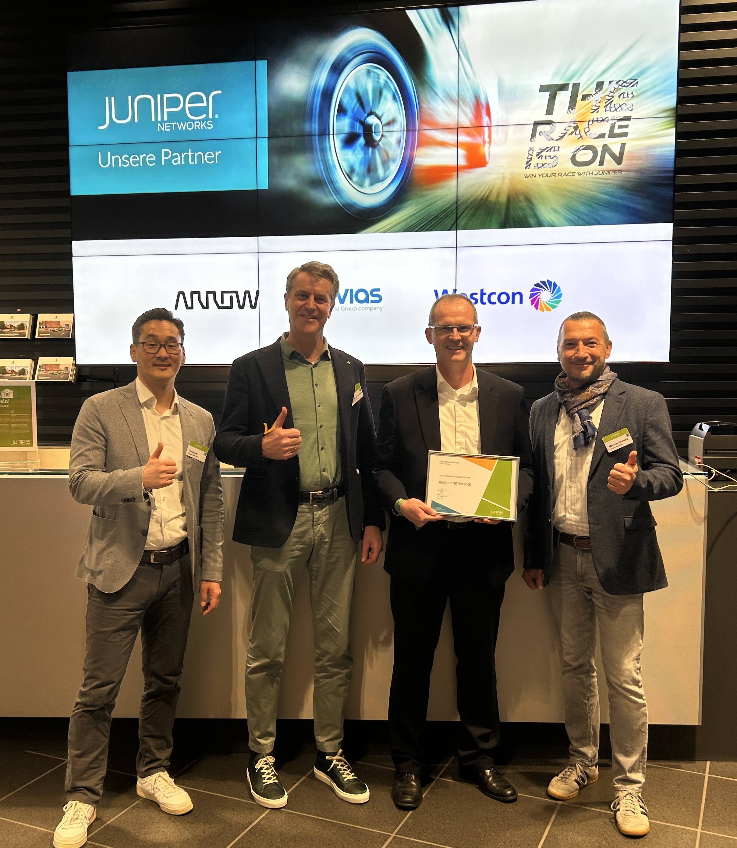 Controlware wurde von Juniper Networks mit dem Select Partner-Status ausgezeichnet. (Die Bildrechte liegen bei dem Verfasser der Mitteilung.)
