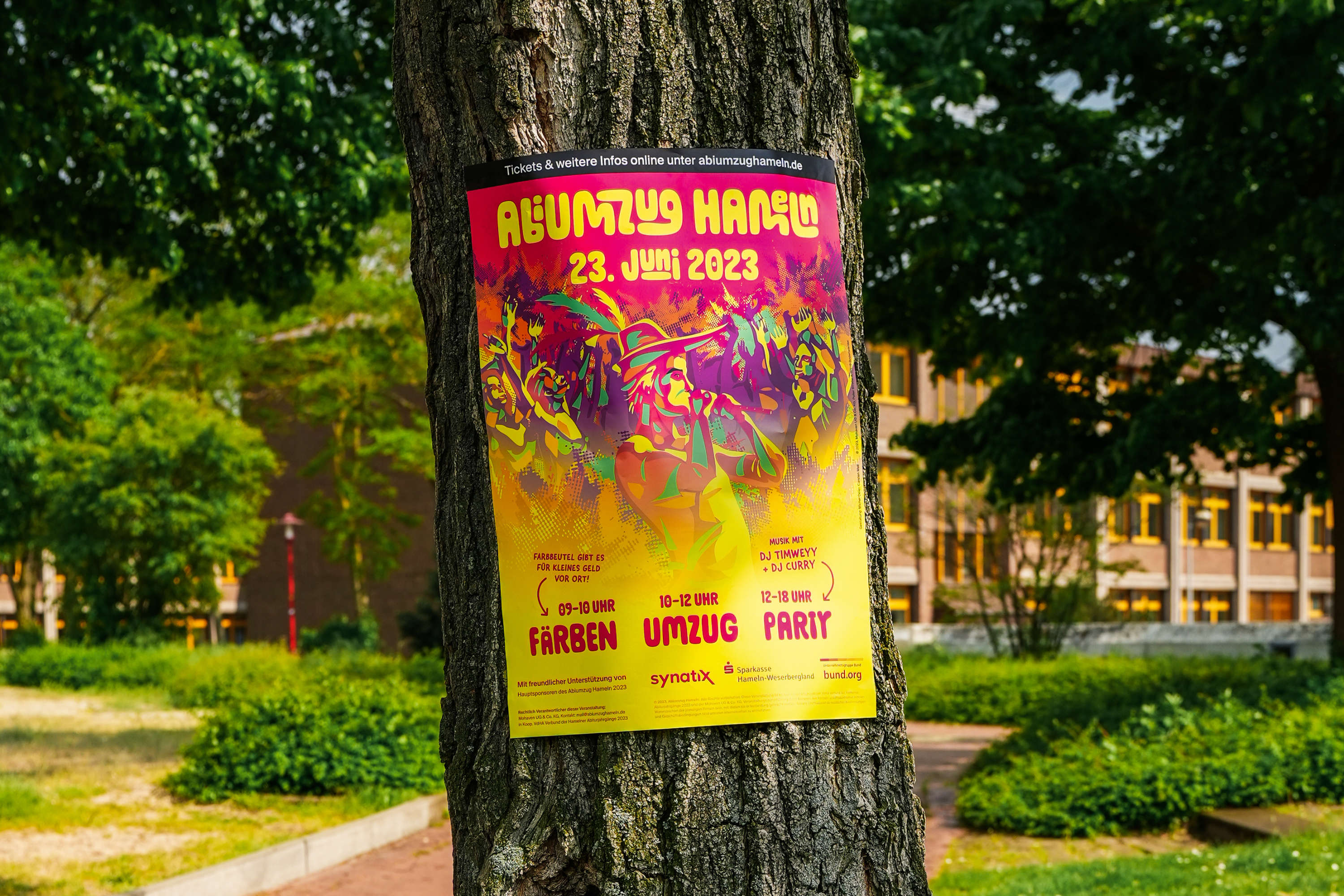 Das Plakat des Abiumzug Hameln 2023 ist kaum zuübersehen. (Die Bildrechte liegen bei dem Verfasser der Mitteilung.) Das Plakat des Abiumzug Hameln 2023 ist kaum zuübersehen. (Die Bildrechte liegen bei dem Verfasser der Mitteilung.)