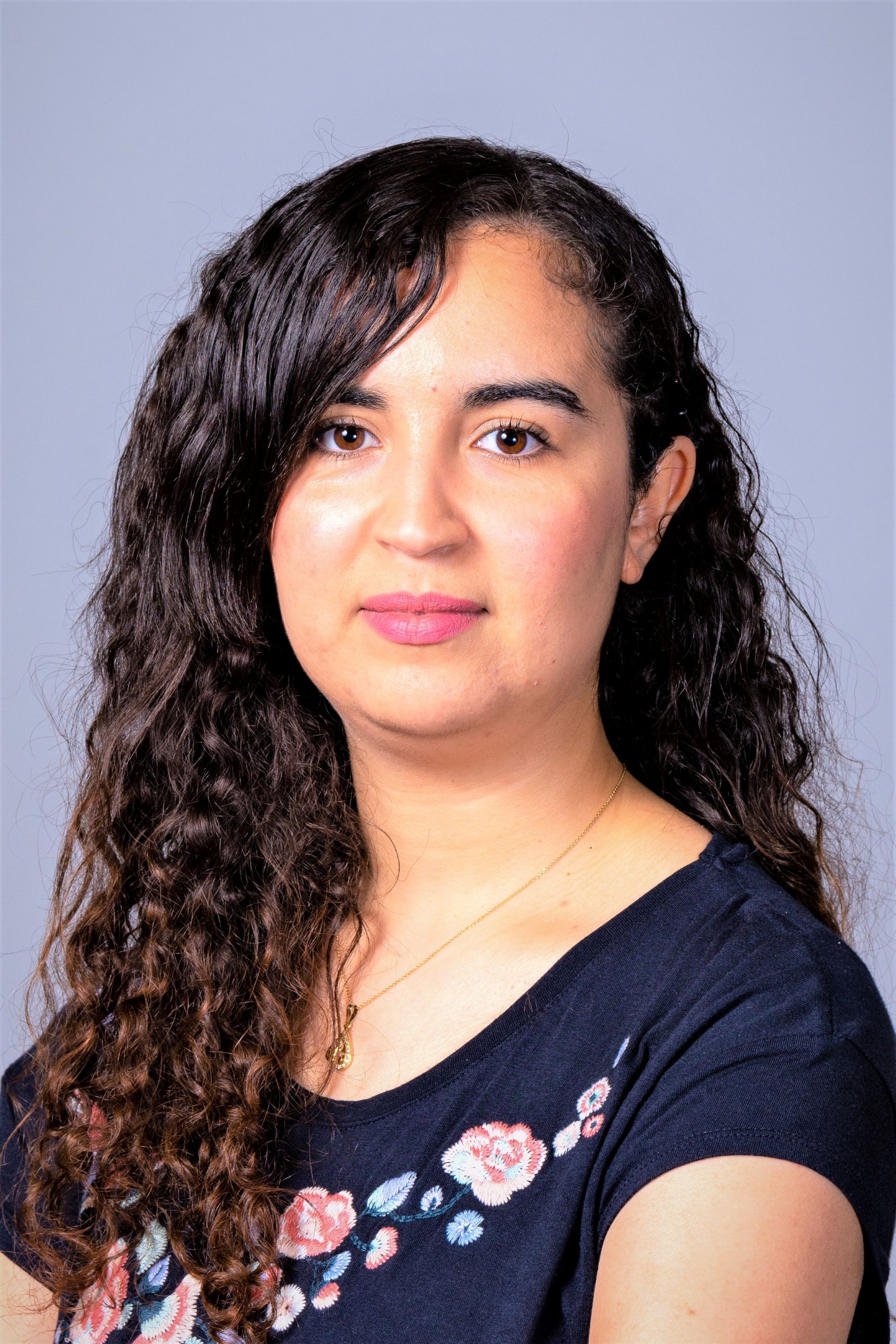 Rayhane Nchioua erhält den Gips-Schüle-Nachwuchspreis in der Kategorie Lebenswissenschaften. Rayhane Nchioua erhält den Gips-Schüle-Nachwuchspreis in der Kategorie Lebenswissenschaften.