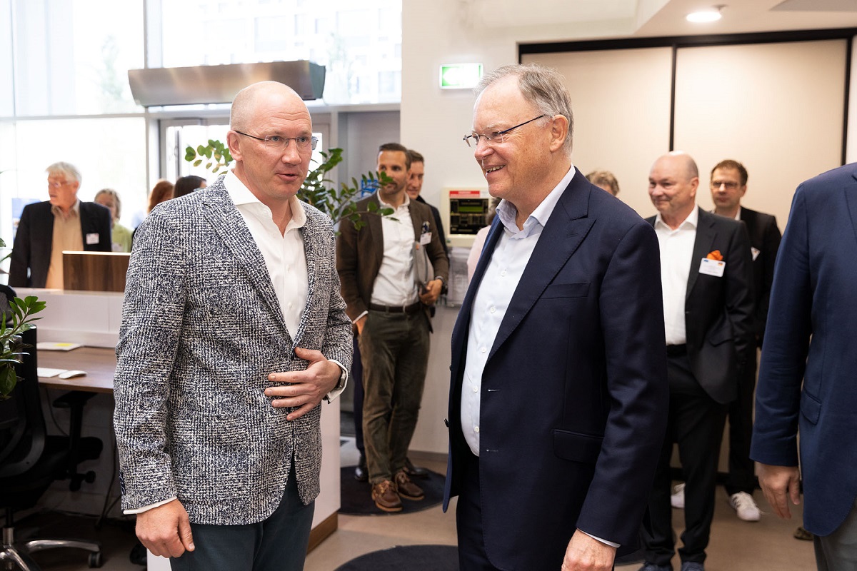 Priit Alamäe, CEO bei Nortal, und Stephan Weil, Ministerpräsident von Niedersachsen (Die Bildrechte liegen bei dem Verfasser der Mitteilung.)