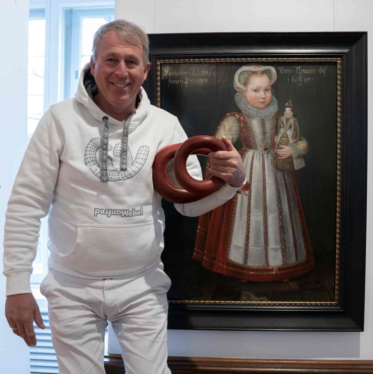 Künstler Manfred Webel auf Titelsuche für seine neue Bewegungsskulptur im Siegerlandmuseum. (Bildquelle: @Siegerlandmuseum) Künstler Manfred Webel auf Titelsuche für seine neue Bewegungsskulptur im Siegerlandmuseum. (Bildquelle: @Siegerlandmuseum)