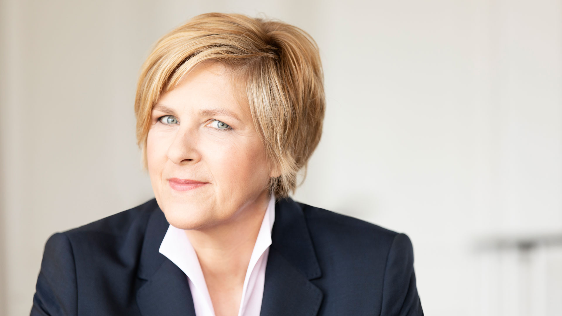 Ulla Schnee sprichtüber unterschiedliche Ansichten zum Thema lebenslanges Lernen. (Die Bildrechte liegen bei dem Verfasser der Mitteilung.) Ulla Schnee sprichtüber unterschiedliche Ansichten zum Thema lebenslanges Lernen. (Die Bildrechte liegen bei dem Verfasser der Mitteilung.)
