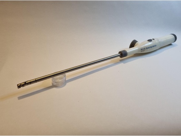 Sutrues Nägerät für die minimalinvasive Chirurgie (Die Bildrechte liegen bei dem Verfasser der Mitteilung.)