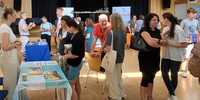 AUF IN DIE WELT Messe in Hannover – Viel Interesse (Stiftung Völkerverständigung) AUF IN DIE WELT Messe in Hannover – Viel Interesse (Stiftung Völkerverständigung)
