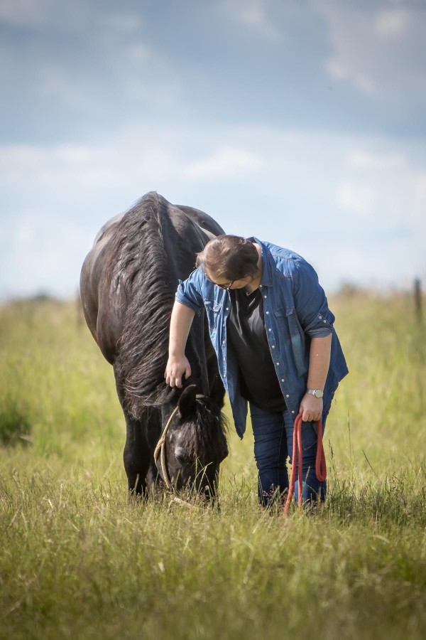 Trauerbegleitung mit Pferd (© Anabel Schröder) Trauerbegleitung mit Pferd (© Anabel Schröder)