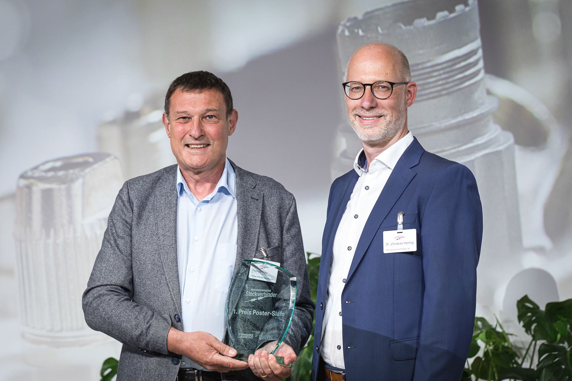 V.L.: Herr Frey, Gerweck GmbH Oberflächentechnik, Dr. Christian Helmig ,PHOENIX CONTACT V.L.: Herr Frey, Gerweck GmbH Oberflächentechnik, Dr. Christian Helmig ,PHOENIX CONTACT