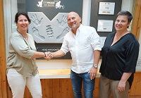 Daniela Kari-Ebner, Franz Russegger und Stephanie Ouvrard-Ebner bei Enthüllung der Ausstellung Daniela Kari-Ebner, Franz Russegger und Stephanie Ouvrard-Ebner bei Enthüllung der Ausstellung