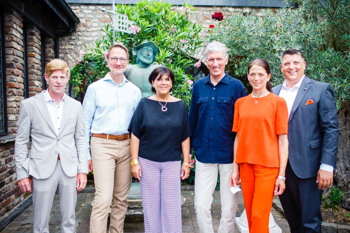 Marcus Ehning, Uwe Schulz, Jutta Zülow, Ludger Beerbaum, Nadia Ehning (Tochter von Jutta Zülow), Dav Marcus Ehning, Uwe Schulz, Jutta Zülow, Ludger Beerbaum, Nadia Ehning (Tochter von Jutta Zülow), Dav