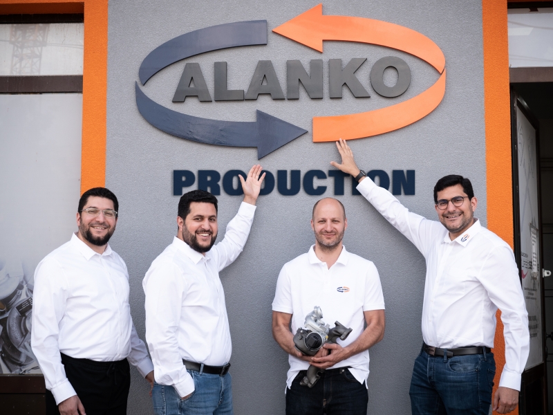 v.l.n.r: Basel AlahRachi, Talha AlahRachi, Adnan Hadzic, Ghalib AlahRachi (Bildquelle: Foto: ALANKO)