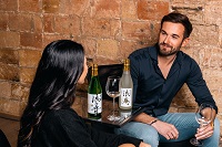 Sake genießen am 15.07.2023 im der Bar Schwips in Berlin-Mitte. Sake genießen am 15.07.2023 im der Bar Schwips in Berlin-Mitte.