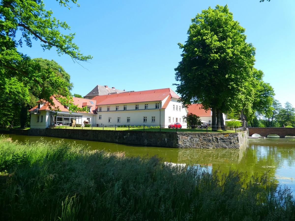 Wellness-Hotel für Genießer im Mittelpunkt der Insel Usedom - das Wasserschloss Mellenthin Wellness-Hotel für Genießer im Mittelpunkt der Insel Usedom - das Wasserschloss Mellenthin