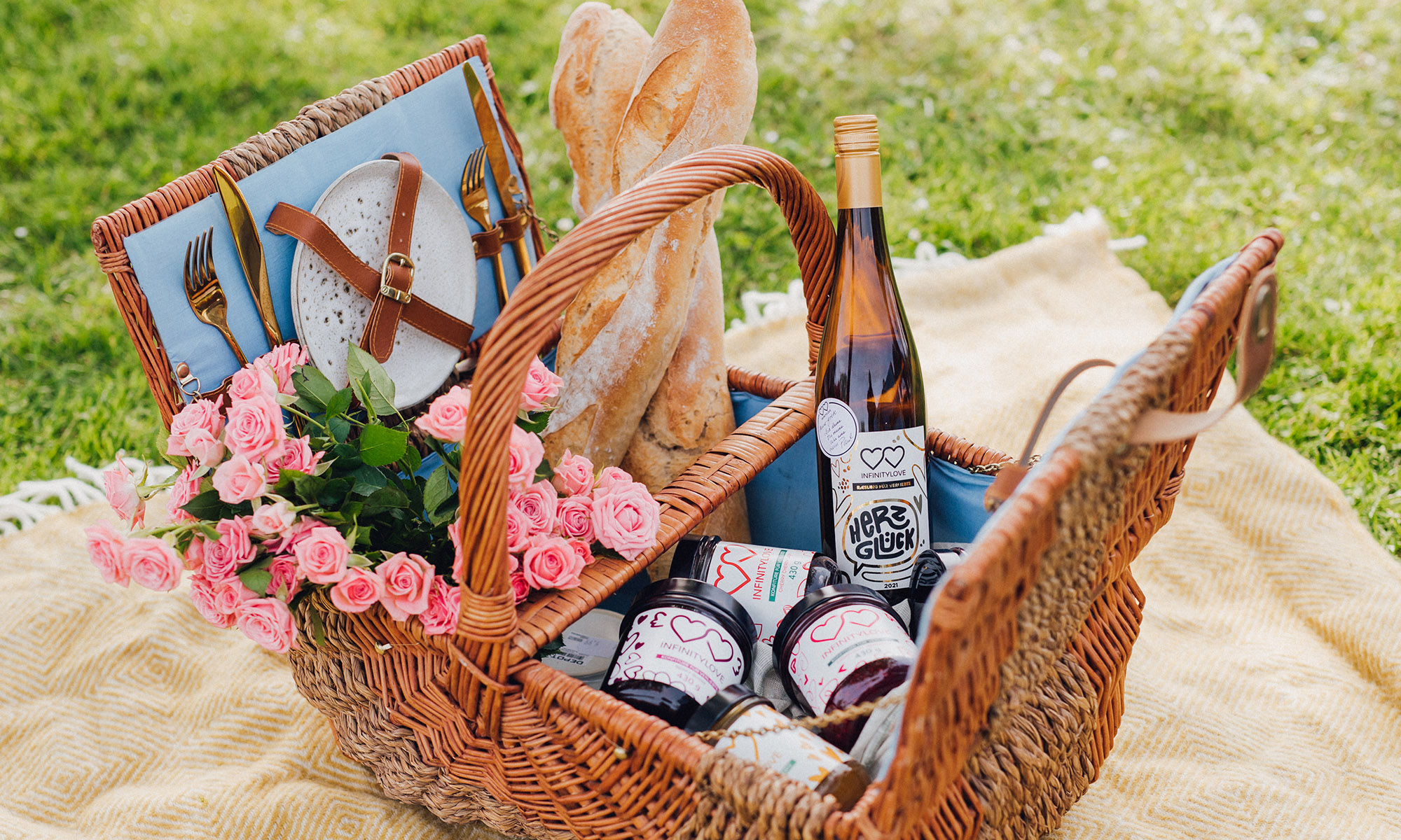 Individualisierte Liebesgaben alsÜberraschungsgeschenk und Liebesbeweis von Infinitylove.net (Die Bildrechte liegen bei dem Verfasser der Mitteilung.) Individualisierte Liebesgaben alsÜberraschungsgeschenk und Liebesbeweis von Infinitylove.net (Die Bildrechte liegen bei dem Verfasser der Mitteilung.)