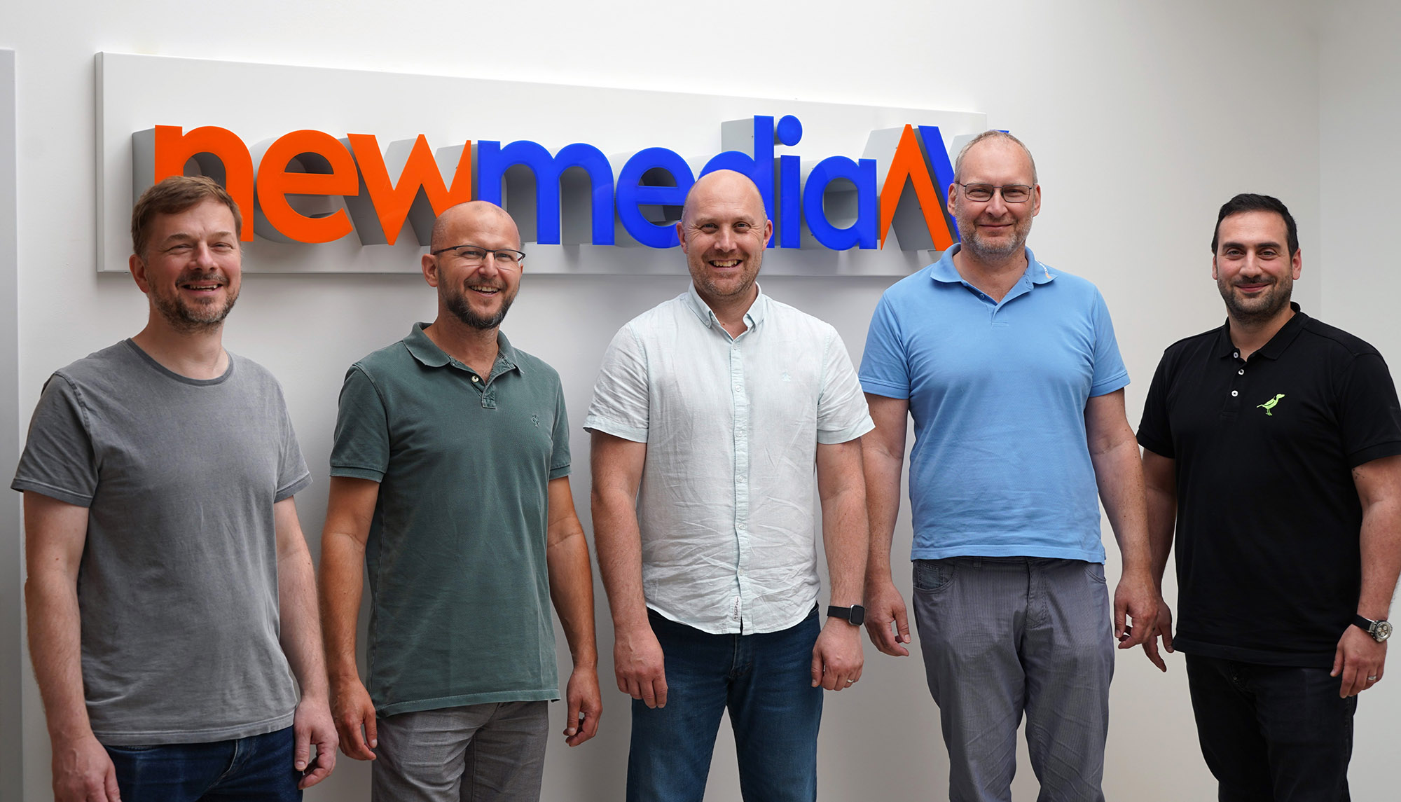 New Media AV x BirdDog - Sven Feldmann, Tobias Trummer, Phill Lane, Johannes Bauer, Levent Çelik
