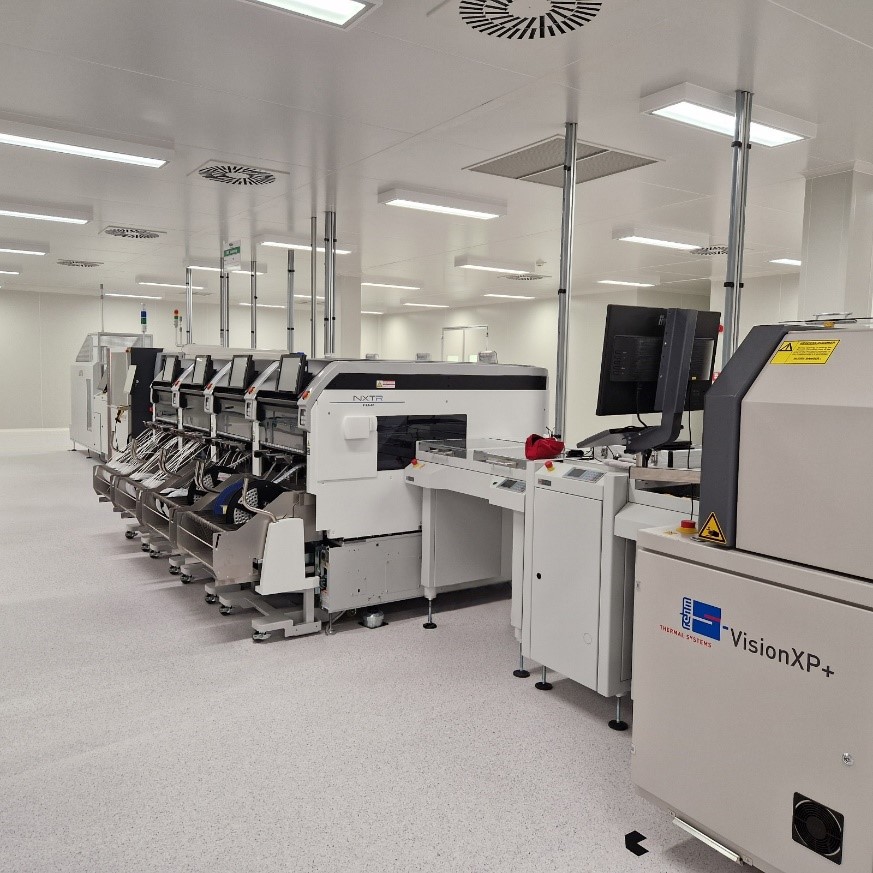 NIDEC investiert in Bestückungsautomat von FUJI (Bildquelle: NIDEC) NIDEC investiert in Bestückungsautomat von FUJI (Bildquelle: NIDEC)