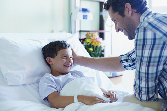 Eltern sollten ihre Kinder so oft wie möglich im Krankenhaus besuchen. (Bildquelle: ERGO Group) Eltern sollten ihre Kinder so oft wie möglich im Krankenhaus besuchen. (Bildquelle: ERGO Group)