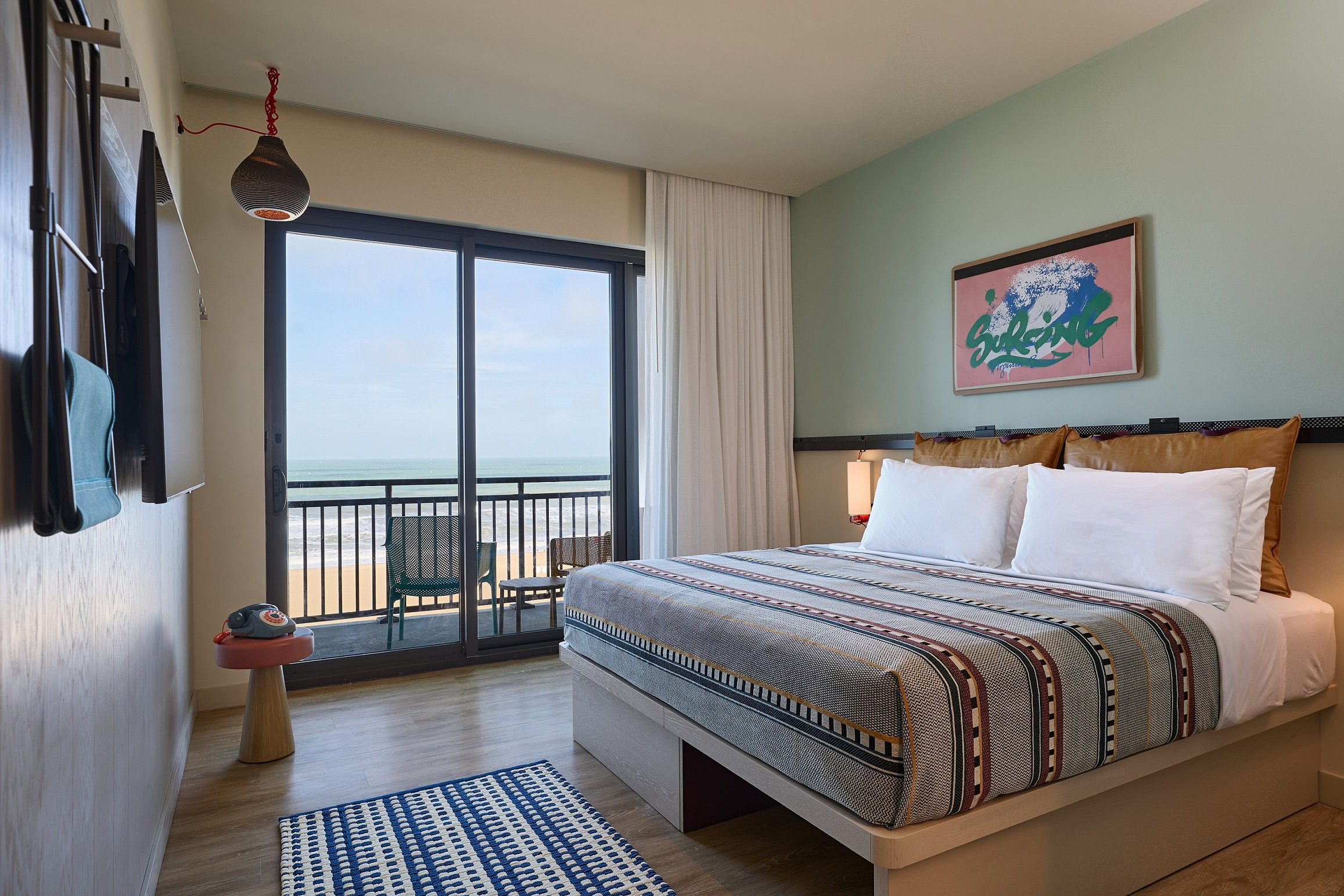 Die Gäste des neuen Moxy Virginia Beach Oceanfront können den Ausblick aufs Meer genießen. (Bildquelle: Moxy Virginia Beach Oceanfront) Die Gäste des neuen Moxy Virginia Beach Oceanfront können den Ausblick aufs Meer genießen. (Bildquelle: Moxy Virginia Beach Oceanfront)