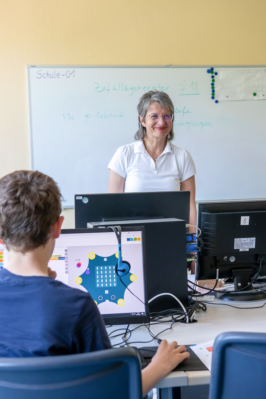 Dresdner Unternehmerin und Verbände machen Nachwuchs fit die digitale Zukunft (Die Bildrechte liegen bei dem Verfasser der Mitteilung.) Dresdner Unternehmerin und Verbände machen Nachwuchs fit die digitale Zukunft (Die Bildrechte liegen bei dem Verfasser der Mitteilung.)