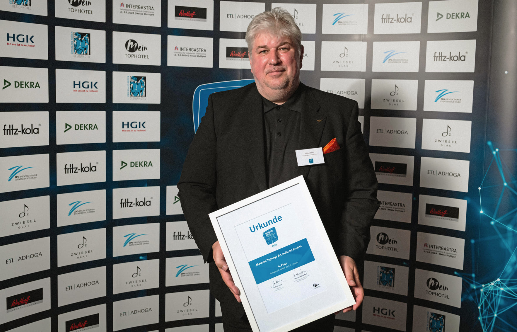 Hoteldirektor Walter Sosul freute sich beim„27. Grand Prix der Tagungshotellerie“über den Erfolg f (Bildquelle: Patrick vom Berg - Claudia Wingens)