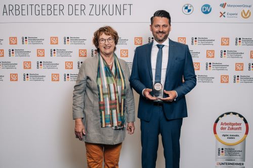 Brigitte Zypries, Bundeswirtschaftsministerin a.D. und Steffen Hoss, Geschäftsführer der onetop Gmbh (Die Bildrechte liegen bei dem Verfasser der Mitteilung.)
