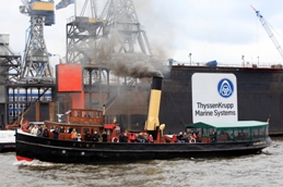 Deutschland letzter, fahrfähiger Binnen - Dampfeisbrecher, die ELBE, bei Gästefahrt auf der Elbe Deutschland letzter, fahrfähiger Binnen - Dampfeisbrecher, die ELBE, bei Gästefahrt auf der Elbe