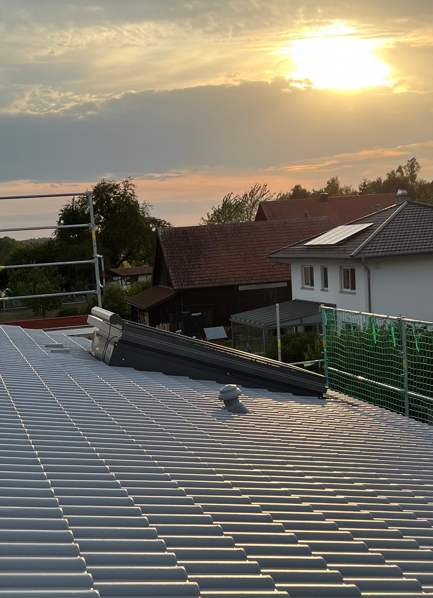 Das LiDEKO Classic Dachschiebefenster sorgt sowohl für viel Tageslicht als auch sehr guten Luftaustausch im Das LiDEKO Classic Dachschiebefenster sorgt sowohl für viel Tageslicht als auch sehr guten Luftaustausch im