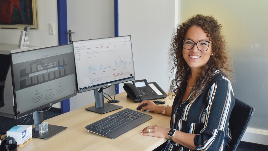 Samantha Pöschl, Verantwortliche für Recruiting und Onboarding bei der Spedition Dettendorfer