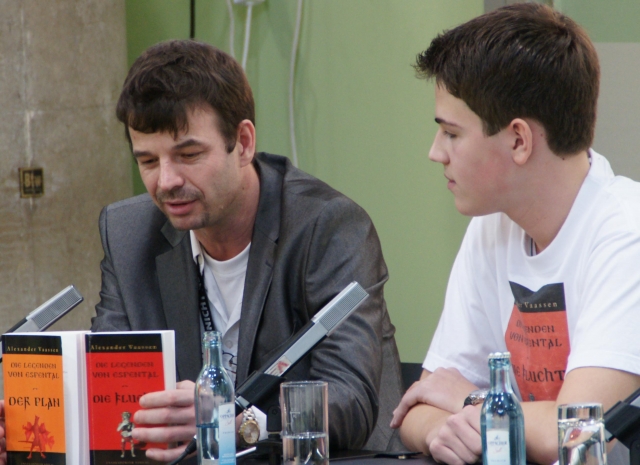 Der fünfzehnjährige Alexander Vaassen stellt auf der Leipziger Buchmesse seinen zweiten Fantasy-Roma Der fünfzehnjährige Alexander Vaassen stellt auf der Leipziger Buchmesse seinen zweiten Fantasy-Roma