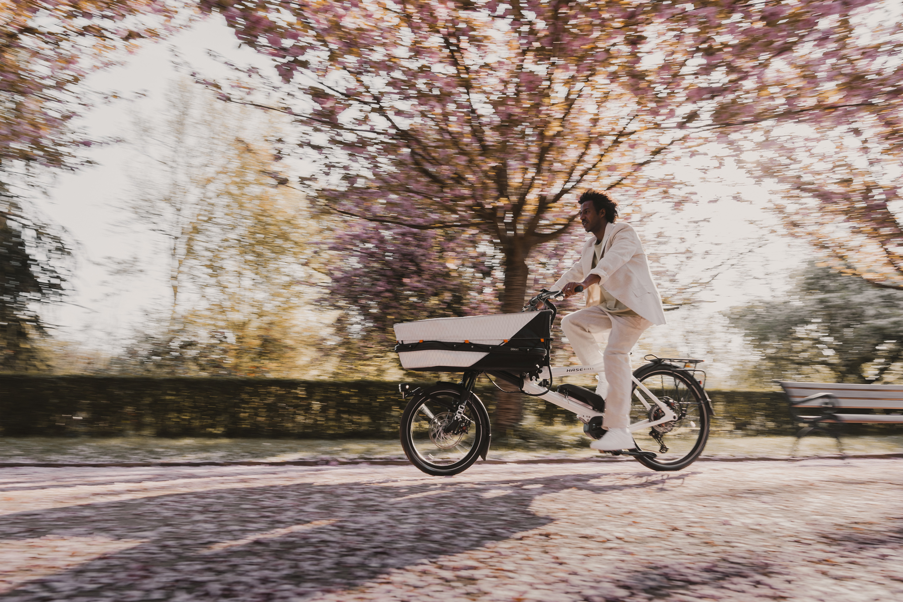 Das GRAVIT CITY E von HASE BIKES: kompaktes Cargobike für die Stadt