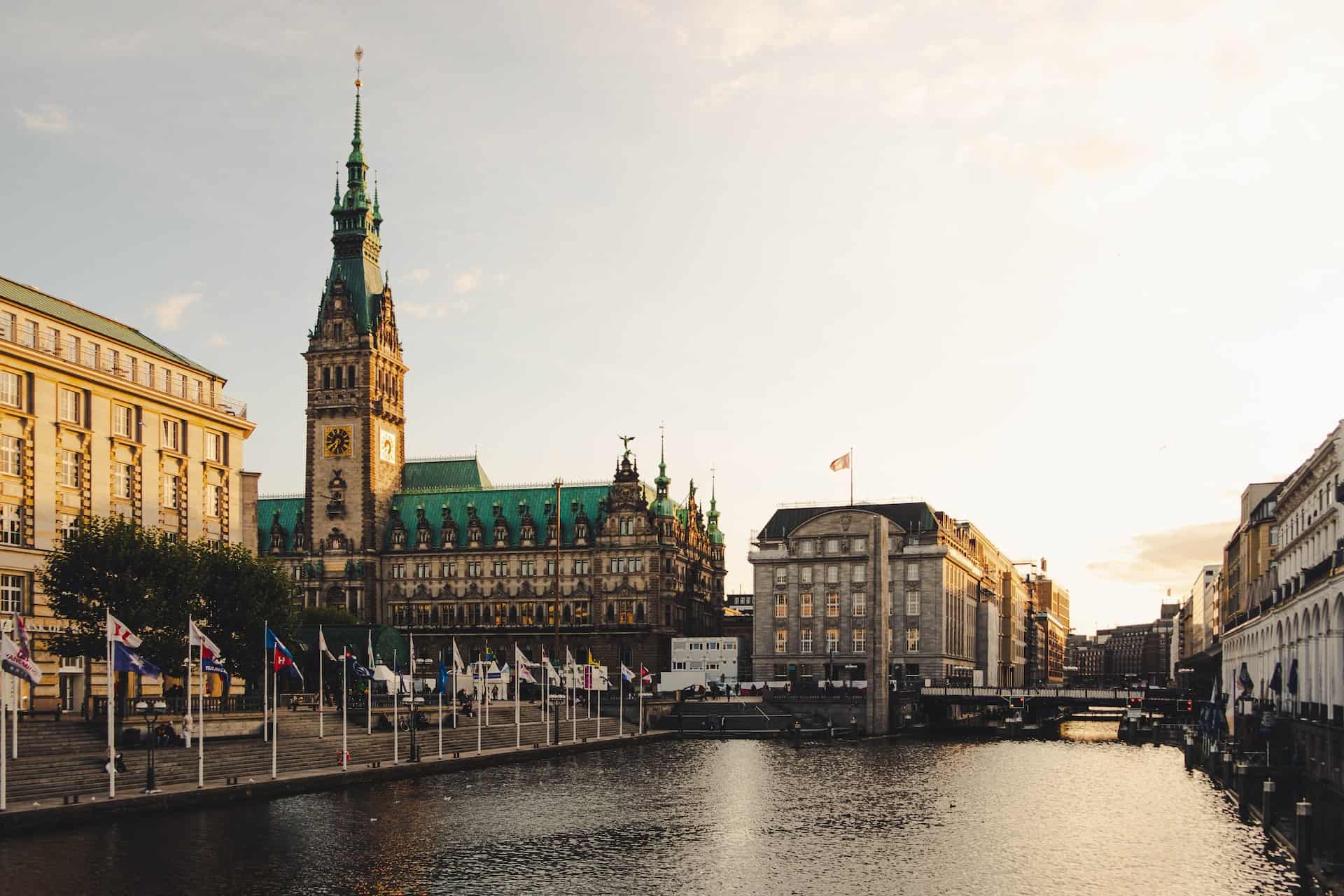 Anwalt für Berufsunfähigkeit Hamburg (Bildquelle: Moritz Kindler) Anwalt für Berufsunfähigkeit Hamburg (Bildquelle: Moritz Kindler)