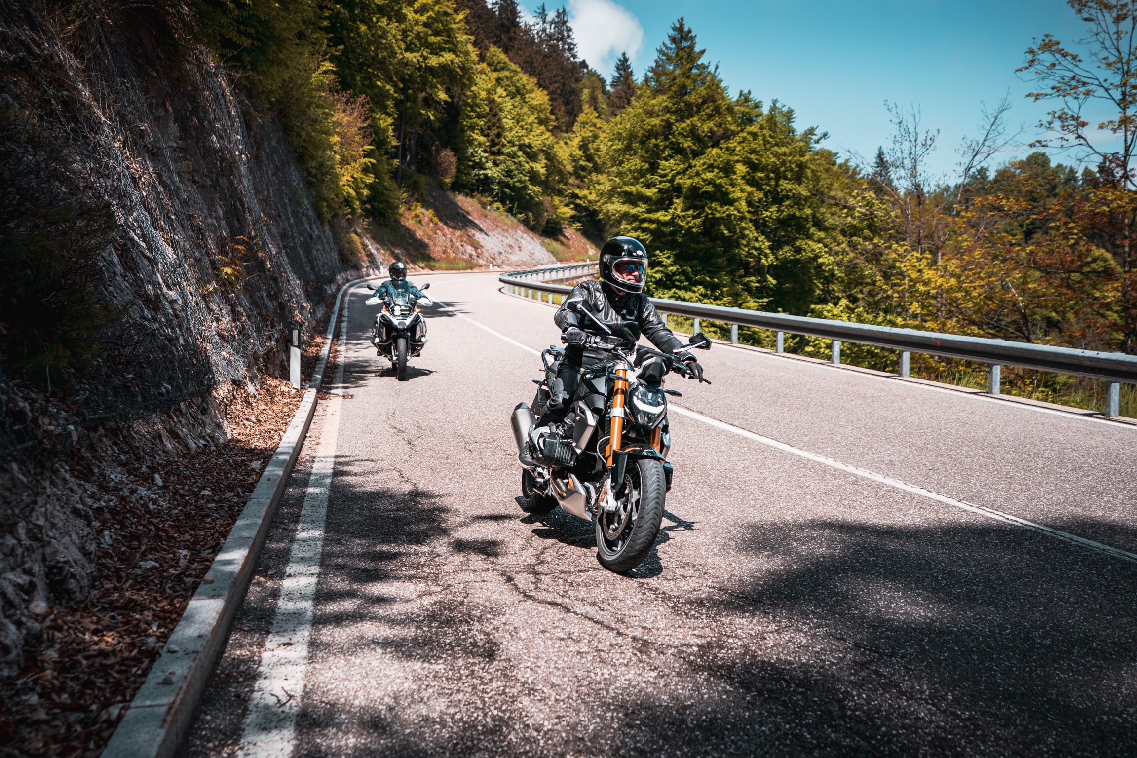 Bei dem Erlebnis können sich die Fahrer auf ein Techniktraining & einzigartige Touren freuen (C)RES Bei dem Erlebnis können sich die Fahrer auf ein Techniktraining & einzigartige Touren freuen (C)RES