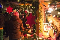Viele geschmückte Weihnachtsstände (c) Archiv TVB Tux-Finkenberg (TVB Tux-Finkenberg)
