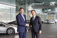 Brett Soso, McLaren und Giacomo Carelli, CA Auto Bank, Quelle: Ca Auto Bank