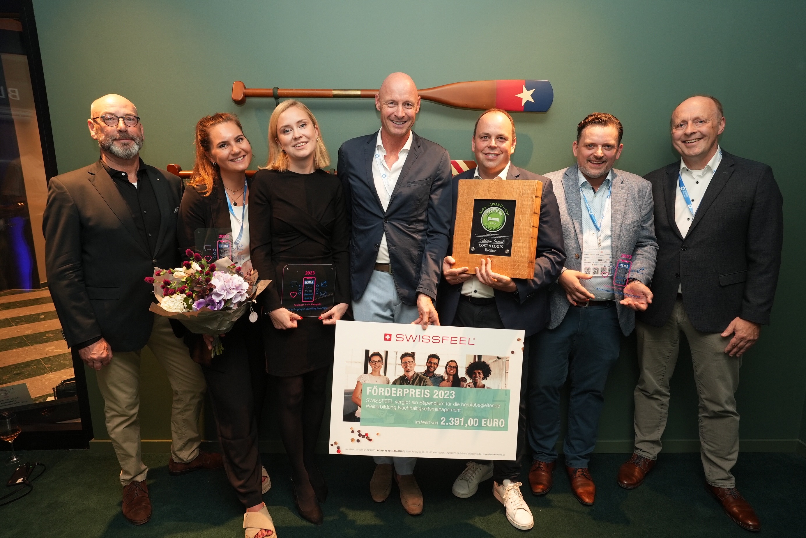 Preisträger HSMA Social Media Award powered by Online Birds und Green Sleeping Award powered by Swissfeel. Preisträger HSMA Social Media Award powered by Online Birds und Green Sleeping Award powered by Swissfeel.