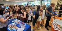 AUF IN DIE WELT Messe in Dortmund – Viel Interesse (Stiftung Völkerverständigung) AUF IN DIE WELT Messe in Dortmund – Viel Interesse (Stiftung Völkerverständigung)