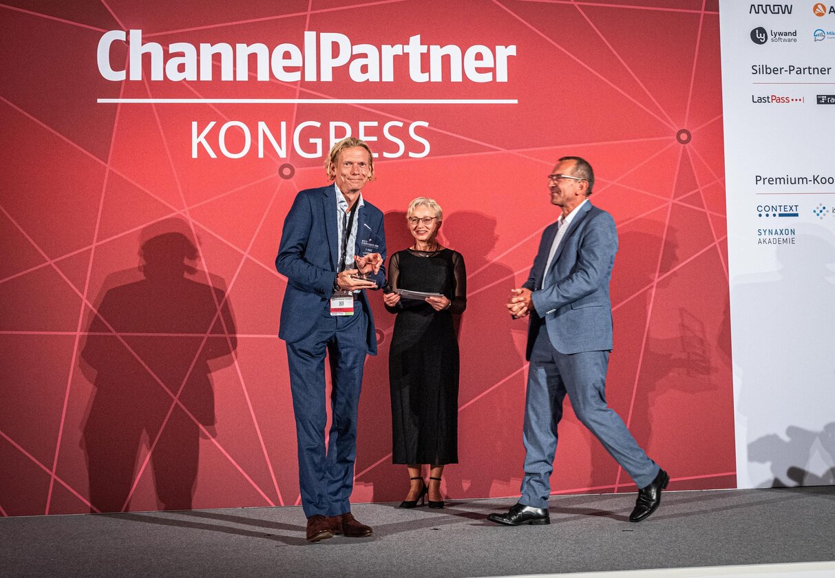 In seiner Umsatzklasse wurde Controlware zum zweitbesten IT-Dienstleister 2023 gekürt. (Bildquelle: ChannelPartner) In seiner Umsatzklasse wurde Controlware zum zweitbesten IT-Dienstleister 2023 gekürt. (Bildquelle: ChannelPartner)