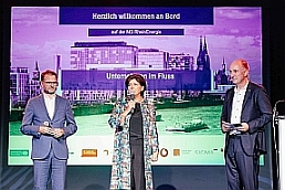 v.l.: A. Feicht, J. Zülow und S. Schneider; Foto: Karina Vilenskaja, © Digitale Stadt Düsseldorf v.l.: A. Feicht, J. Zülow und S. Schneider; Foto: Karina Vilenskaja, © Digitale Stadt Düsseldorf