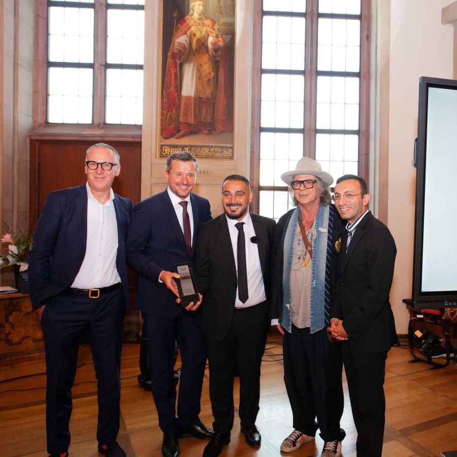 Dr. Michele Scrui, Dr Stefan Söhngen, Yusuf Tüm, Ardi Goldmann, Mike Josef.   (© Santosh Bhatta)