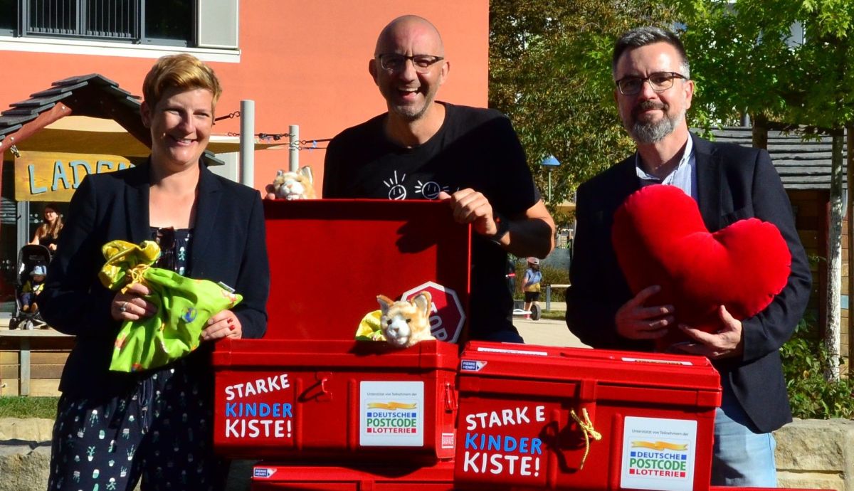 Susanne Rüthrich, Jerome Braun und Olaf Boye (© Hänsel+Gretel; Dt. Kinderschutzbund Landesverband Sachsen e.V.) Susanne Rüthrich, Jerome Braun und Olaf Boye (© Hänsel+Gretel; Dt. Kinderschutzbund Landesverband Sachsen e.V.)