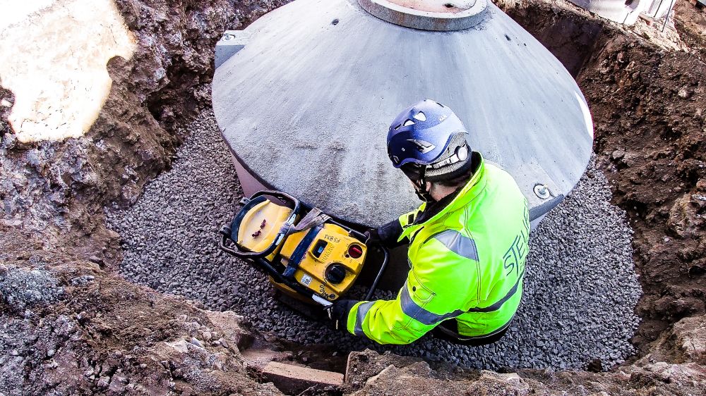Die Vorteile zeigen sich vor allem beim Einbau: Hier kann auch mit schwerem Gerät gearbeitet werden. (Die Bildrechte liegen bei dem Verfasser der Mitteilung.) Die Vorteile zeigen sich vor allem beim Einbau: Hier kann auch mit schwerem Gerät gearbeitet werden. (Die Bildrechte liegen bei dem Verfasser der Mitteilung.)