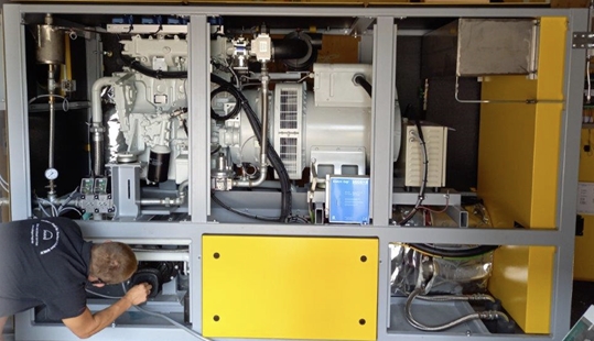 MOVE-power KWK, Ansicht der geöffneten Anlage (Bildquelle: MOVE-Power GmbH)