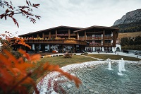 Herbstliche Nahaufnahme des Granbaita (c) Manuel Dietrich (Hotel Granbaita Dolomites)