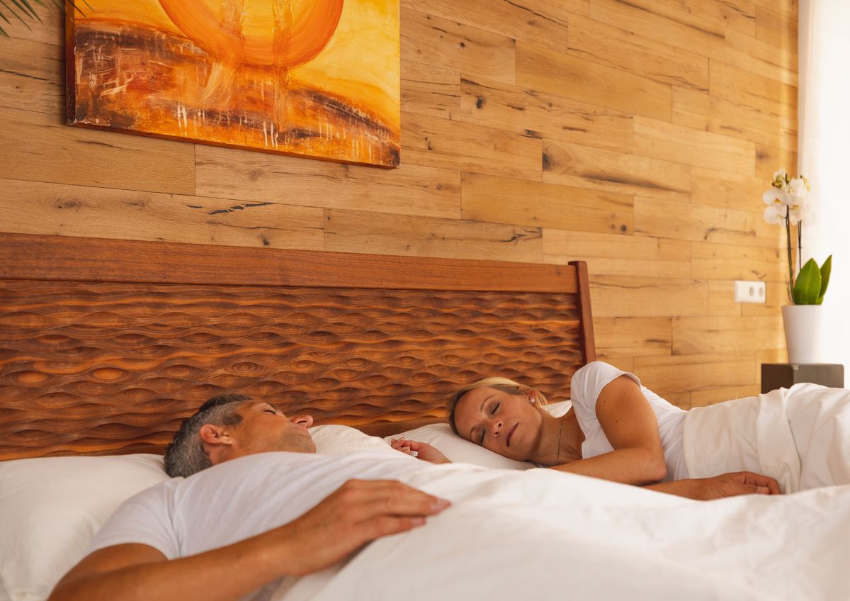 Gesund schlafen - auch für Rheumabetroffene - In Massivholzbetten von RELAX (© RELAX Natürlich Wohnen GmbH) Gesund schlafen - auch für Rheumabetroffene - In Massivholzbetten von RELAX (© RELAX Natürlich Wohnen GmbH)