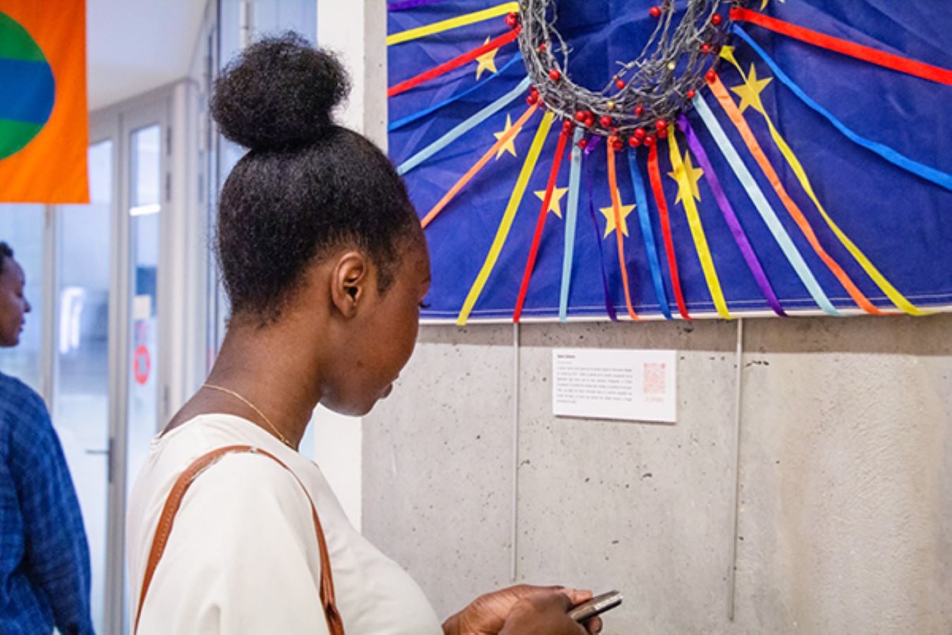 Kunst und Konferenz für Frieden und Menschenrechte in Paris