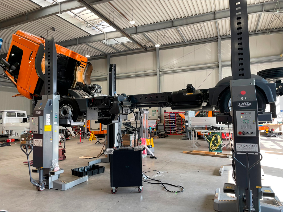 Ingenieure ersetzen einen Verbrennungsmotor durch einen Elektromotor und verbinden die gesamte Kommunikation (Foto: Promwad)