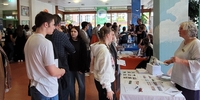 AUF IN DIE WELT Messe in Nürnberg – Viel Interesse (Stiftung Völkerverständigung) AUF IN DIE WELT Messe in Nürnberg – Viel Interesse (Stiftung Völkerverständigung)