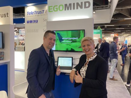 Daniel Döring, Geschäftsführer smart2success, Sabine Kuch, Marketing Leiterin, smart2success (Die Bildrechte liegen bei dem Verfasser der Mitteilung.) Daniel Döring, Geschäftsführer smart2success, Sabine Kuch, Marketing Leiterin, smart2success (Die Bildrechte liegen bei dem Verfasser der Mitteilung.)