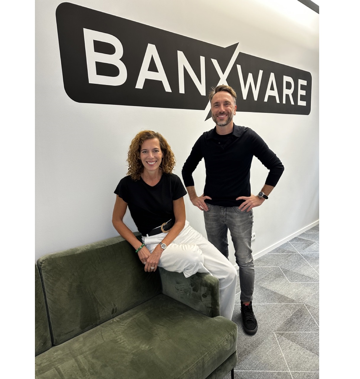 Miriam Wohlfarth, Gründerin von Banxware und Paul Weber, Geschäftsführer der DFKP Miriam Wohlfarth, Gründerin von Banxware und Paul Weber, Geschäftsführer der DFKP