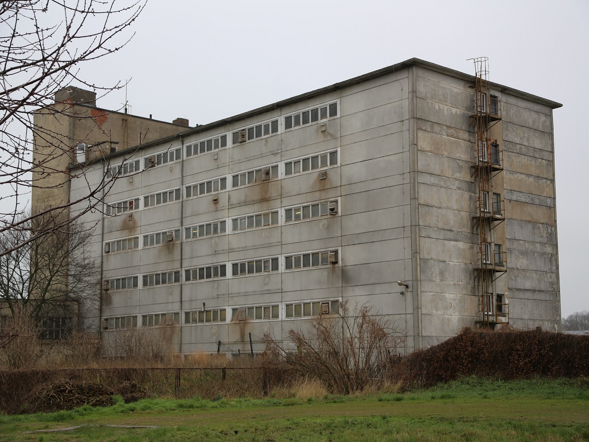 Das Schweinehochhaus ist geschlossen! Deutsches Tierschutzbüro beendet erfolgreiche Kampagne gegen Tierhaltung Das Schweinehochhaus ist geschlossen! Deutsches Tierschutzbüro beendet erfolgreiche Kampagne gegen Tierhaltung