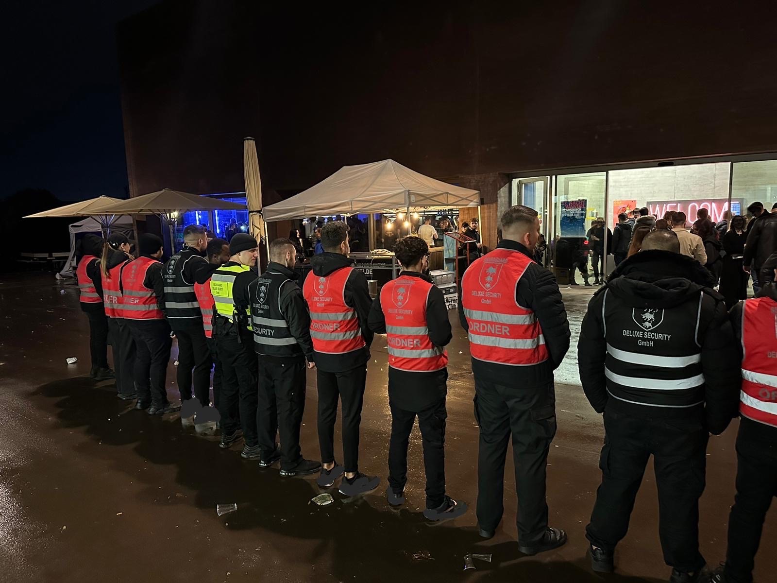  Nachtwandel Mannheim Jungbusch SecuraGuard Deluxe Security GmbH Ordner Sicherheit